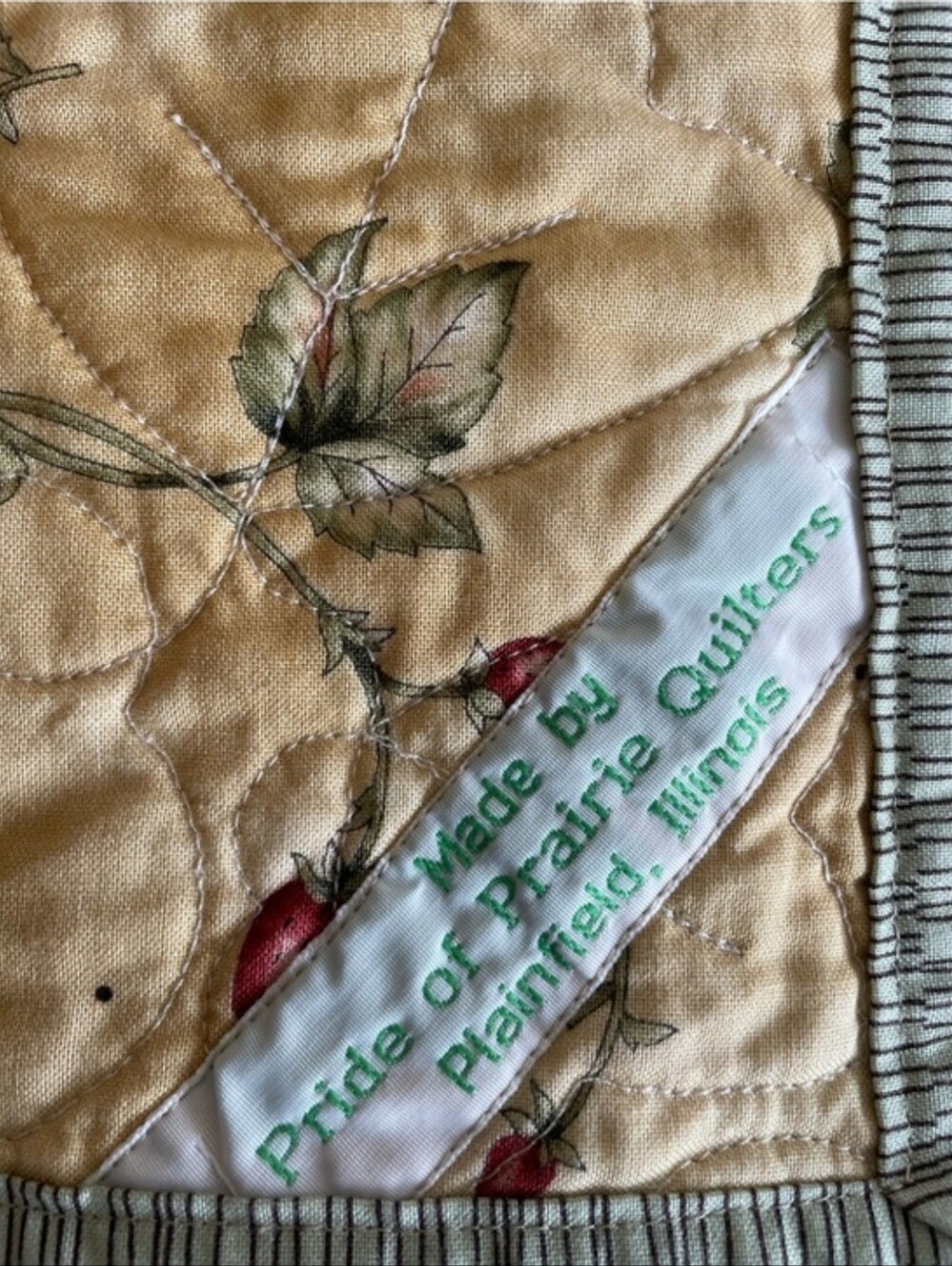 Handmade patchwork quilt - Picture 8 of 8